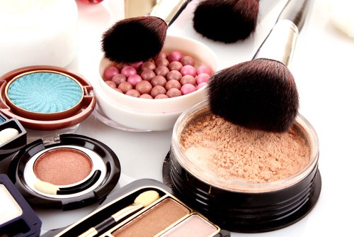 Global Cosmetic Dyes Market