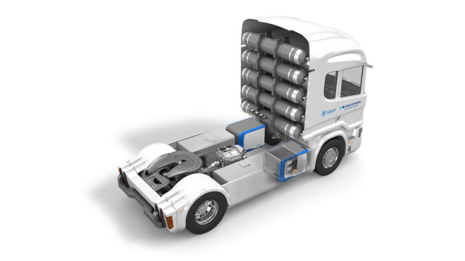 The Fuel Cell Commercial Vehicle Market, valued at USD 2.3 billion in 2022, is expected to experience growth with a 43.5% CAGR by 2028.